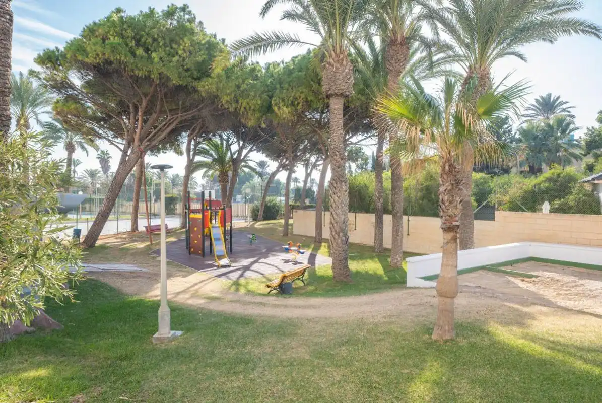 Jardín de Piso en venta en El Campello con Calefacción, Jardín privado y Terraza
