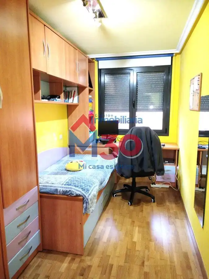 Dormitori de Apartament en venda en Miranda de Ebro amb Calefacció, Parquet i Traster