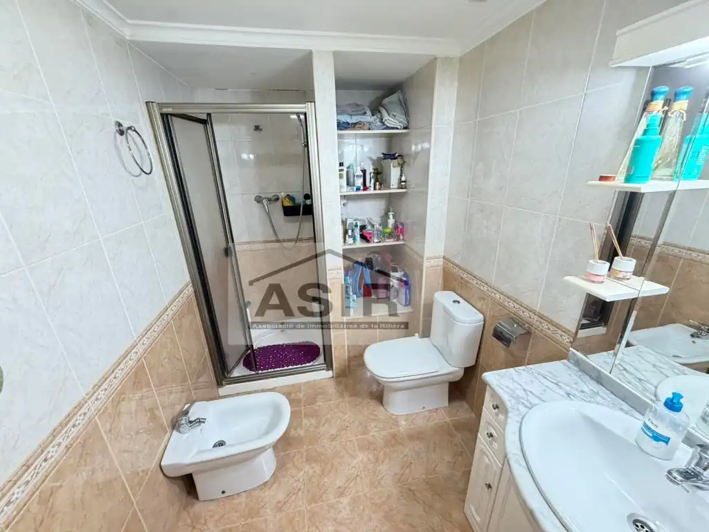 Baño de Piso en venta en Alzira con Terraza