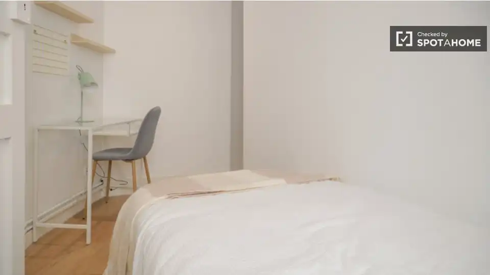 Room in Sol