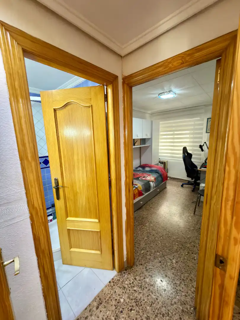 Dormitori de Pis en venda en Manises amb Aire condicionat i Moblat