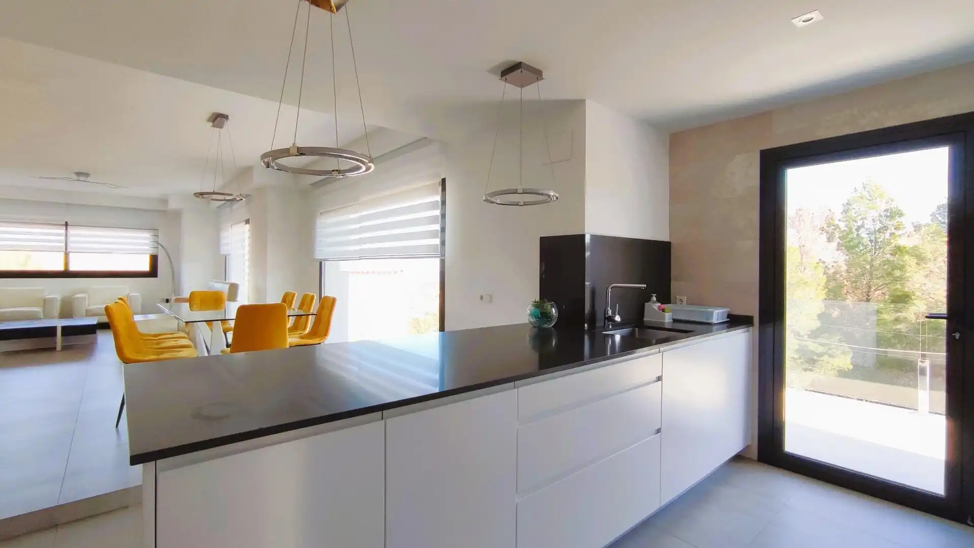 Cuina de Casa o xalet en venda en Calpe / Calp amb Aire condicionat, Jardí privat i Terrassa