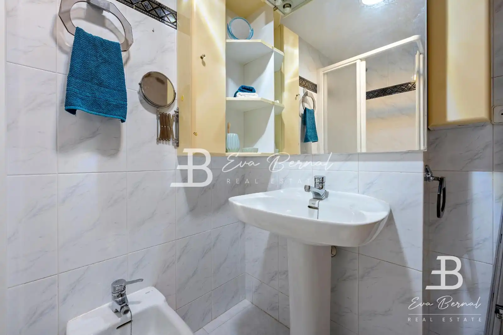 Badezimmer von Wohnung zum Verkauf in Vila-seca mit Klimaanlage, Heizung und Terrasse
