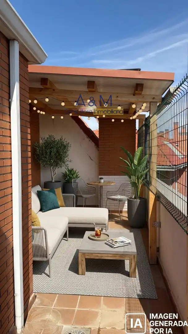 Terraza de Ático en venta en Valladolid con Calefacción, Parquet y Terraza