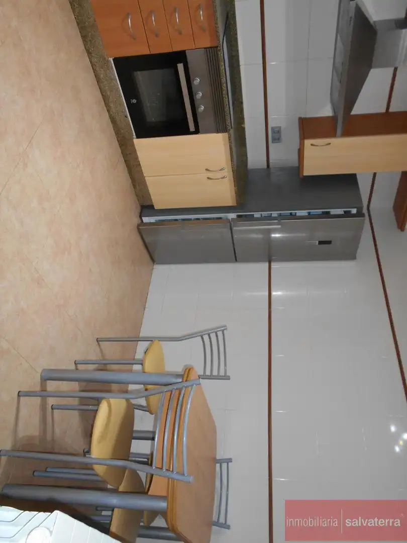 Cuina de Pis en venda en Salvaterra de Miño amb Calefacció, Terrassa i Traster