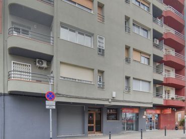 Piso con ascensor en venta en Via Europa - Parc Central