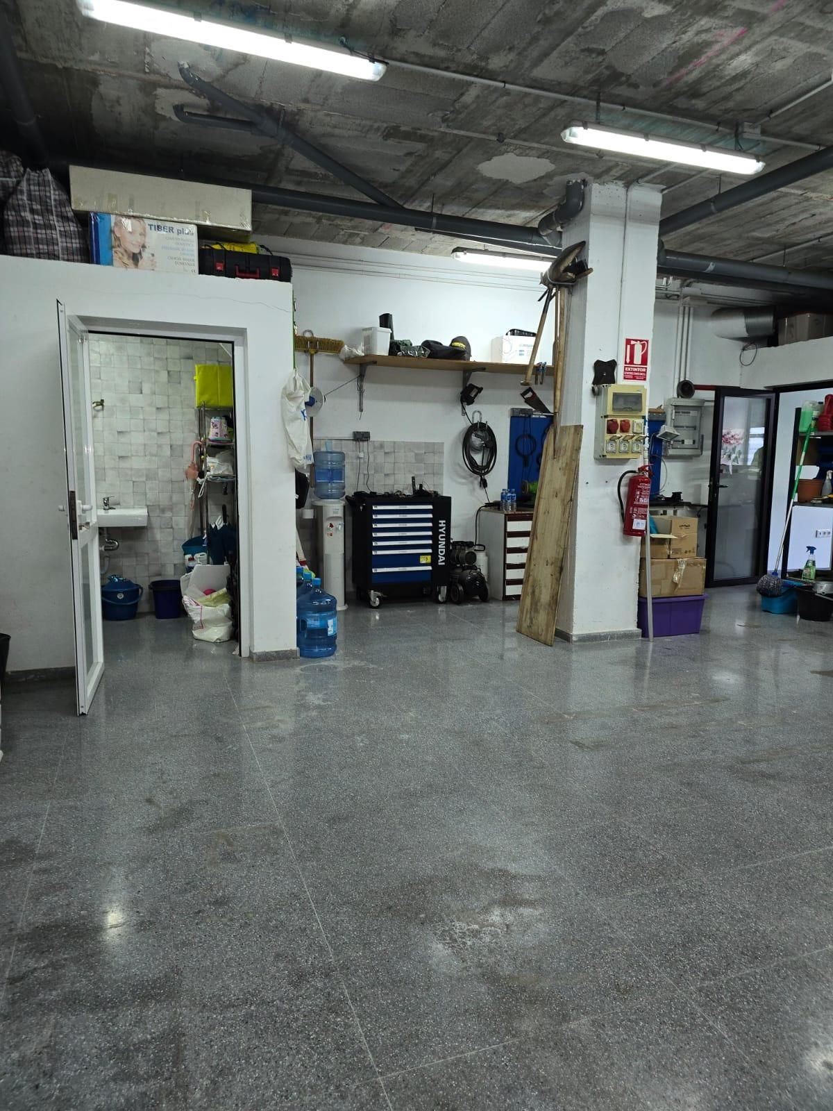 Local de lloguer en Benidorm amb Aire condicionat