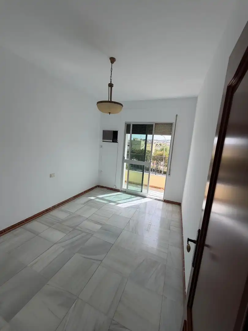 Dormitori de Casa o xalet en venda en Morón de la Frontera