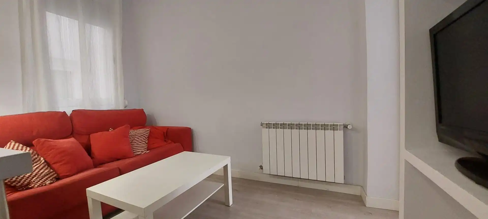 Sala d'estar de Pis de lloguer en Madrid amb Calefacció i Moblat