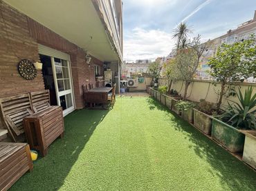 Pis amb balcó en venda a Ponent - Set Camins