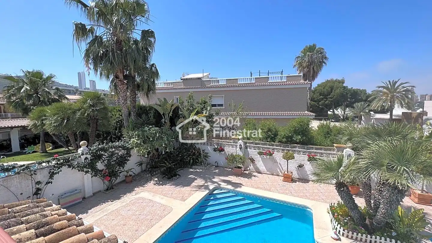 Vista exterior de Casa o chalet en venta en Benidorm