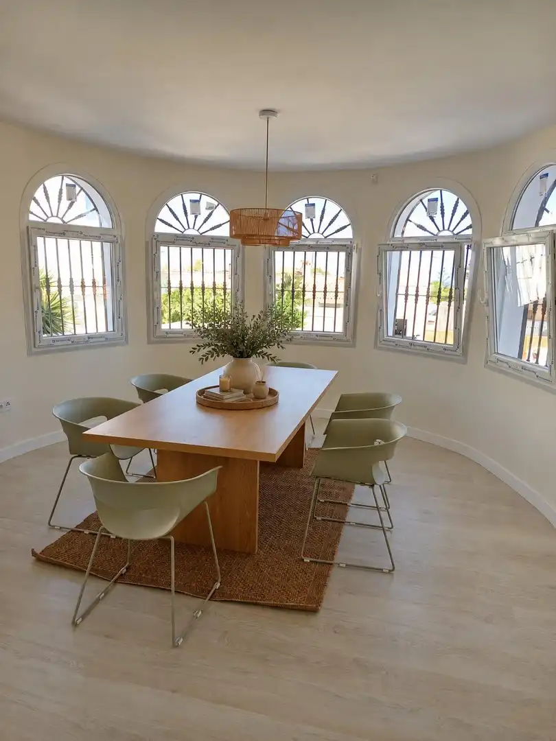 Chalet con piscina en venta en Arroyo de la Miel, imagen 5