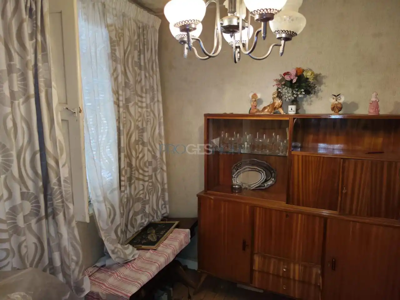 Menjador de Casa o xalet en venda en León Capital  amb Jardí privat i Traster