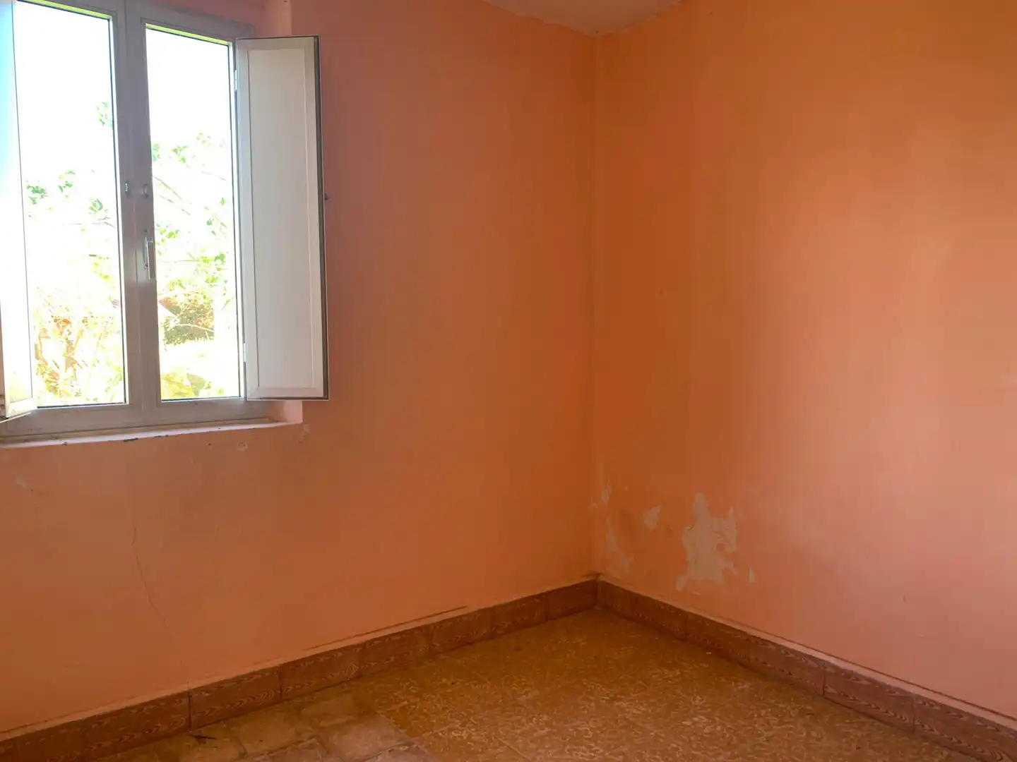 Dormitori de Casa o xalet en venda en Narón amb Jardí privat