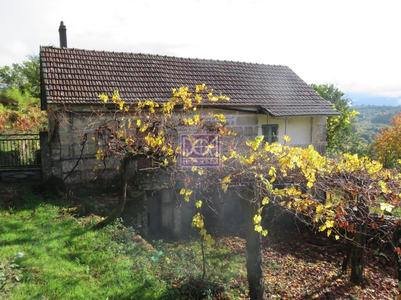 Casa o xalet en venda en Mondariz amb Jardí privat