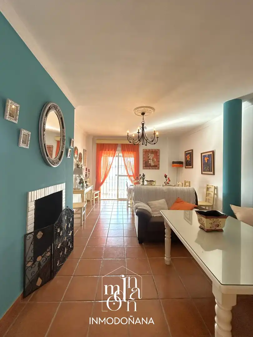 Sala de estar de Casa o chalet en venta en Almonte con Terraza, Trastero y Amueblado