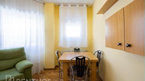 Foto 3 de Piso de alquiler en Hermanos del Cristo, Centro Urbano, Madrid