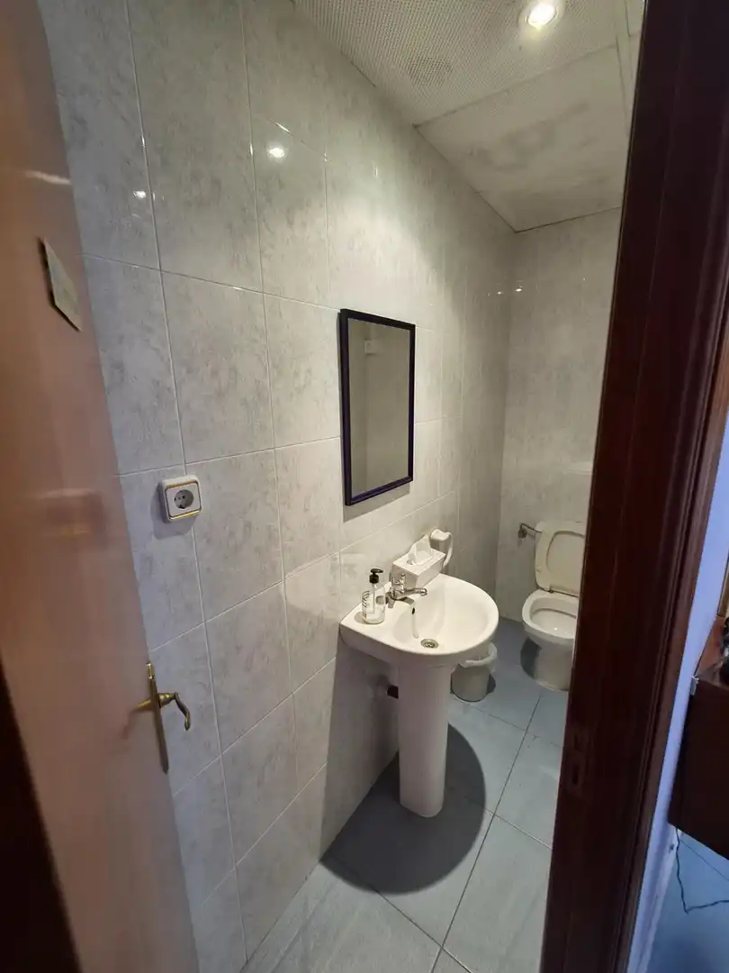Bany de Local de lloguer en Ciudad Real