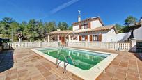 Vista exterior de Casa o xalet en venda en Castellet i la Gornal amb Aire condicionat, Jardí privat i Terrassa