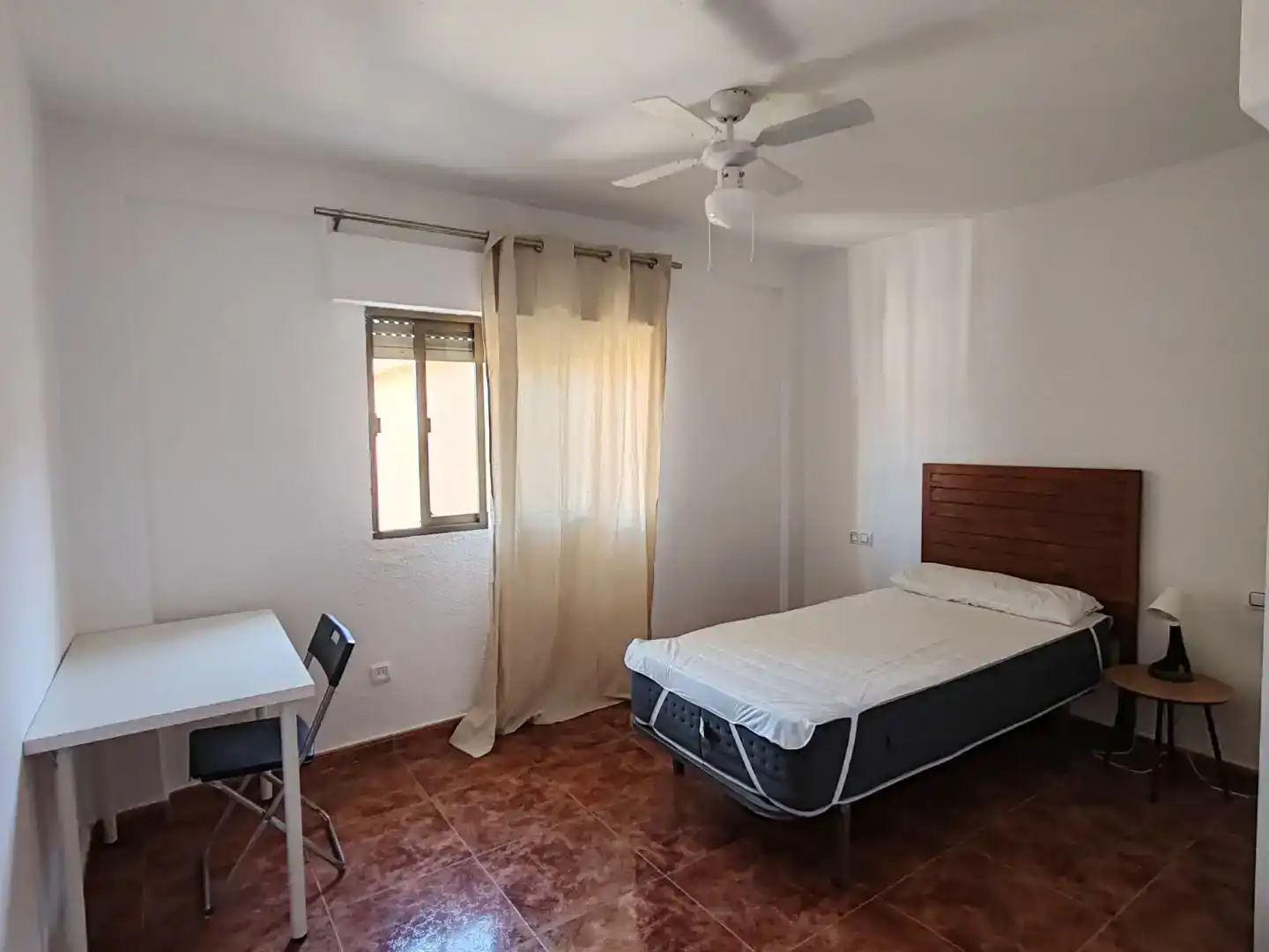 Bedroom of Flat for rent in Viator, Almería