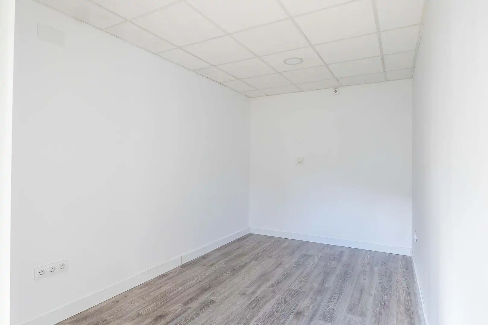 Detached homes for sale in Dos Hermanas  with Air Conditioner, Heating and Private garden