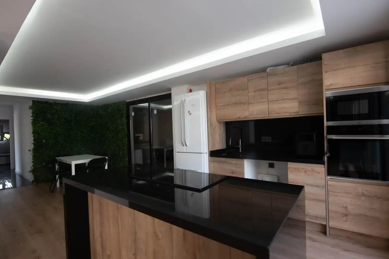 Cuina de Casa o xalet en venda en Murcia amb Jardí privat, Terrassa i Traster