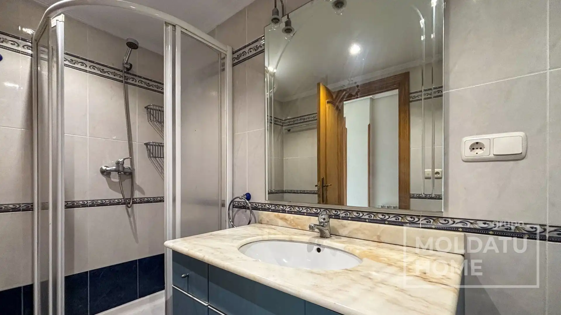 Badezimmer von Wohnung zum Verkauf in Hernani mit Heizung und Terrasse
