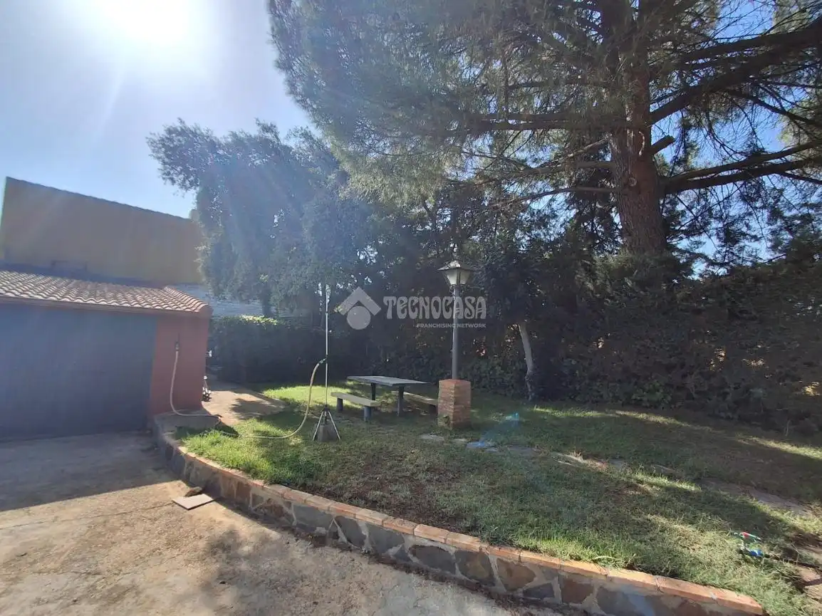 Jardí de Finca rústica en venda en Santa Elena amb Aire condicionat, Terrassa i Moblat