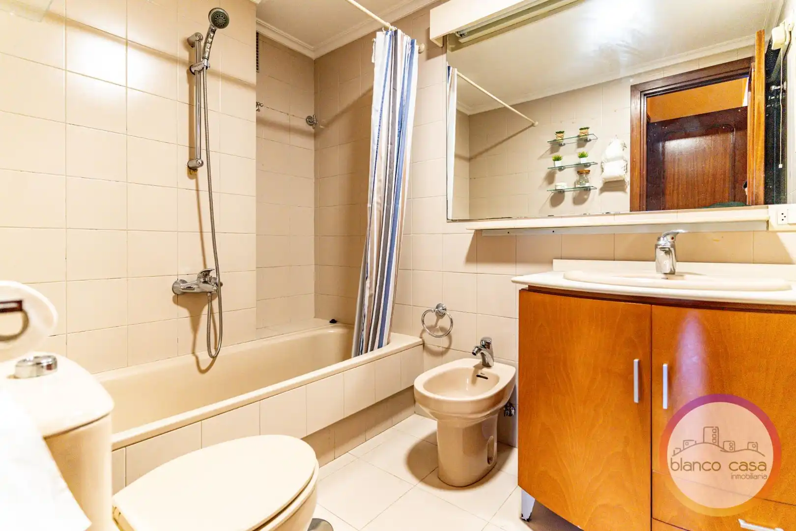 Bathroom of Flat for sale in Carballo  with Heating and Alarm