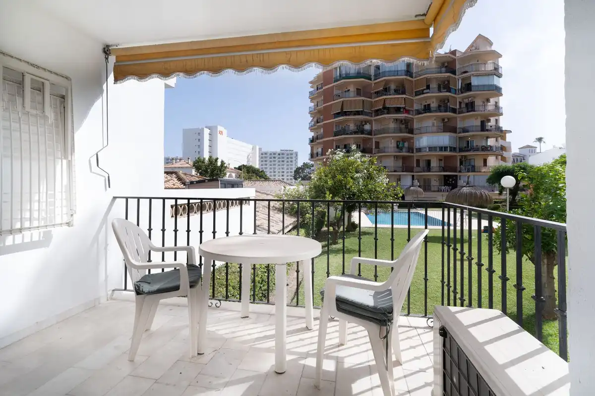 Terrassa de Apartament en venda en Torremolinos amb Aire condicionat i Piscina comunitària