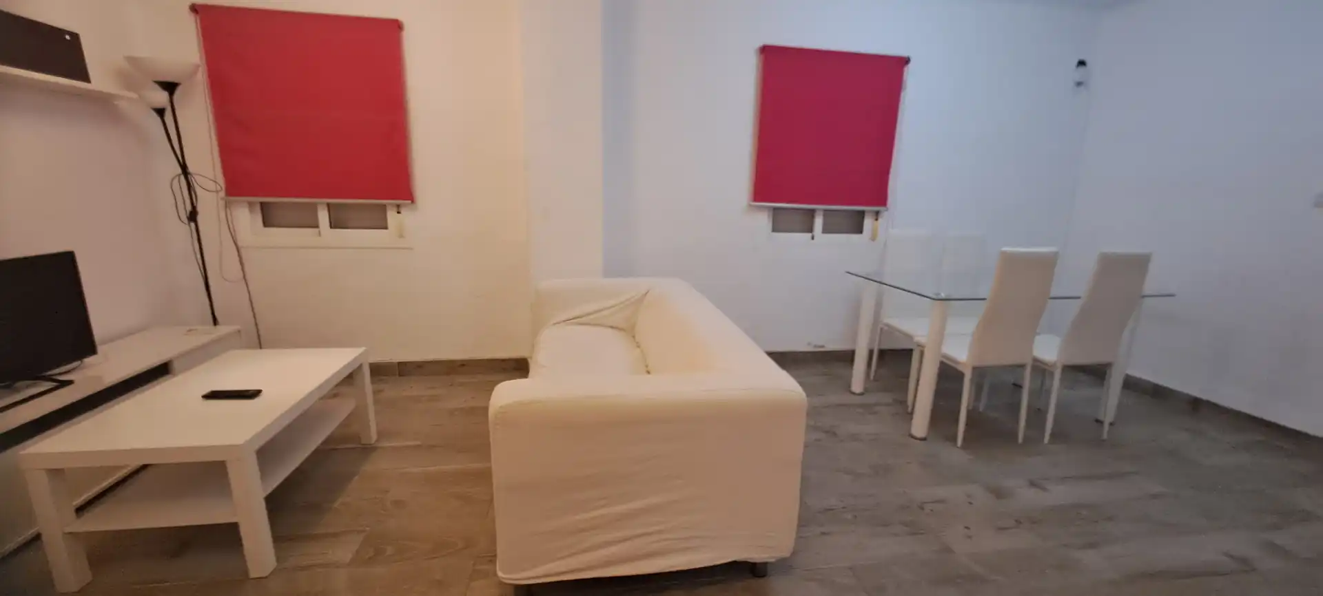Flat for rent in Avenida Virgen del Rocío, Centro - Doña Mercedes