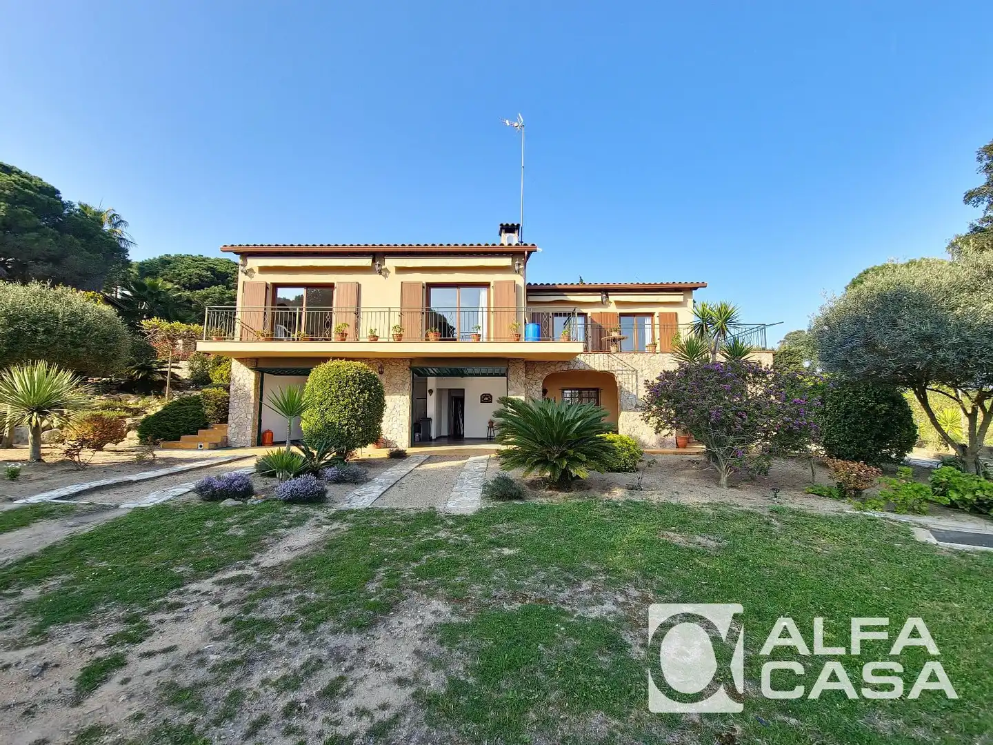 Exterior view of Houses for sale in Lloret de Mar  with Air Conditioner, Heating and Parquet flooring