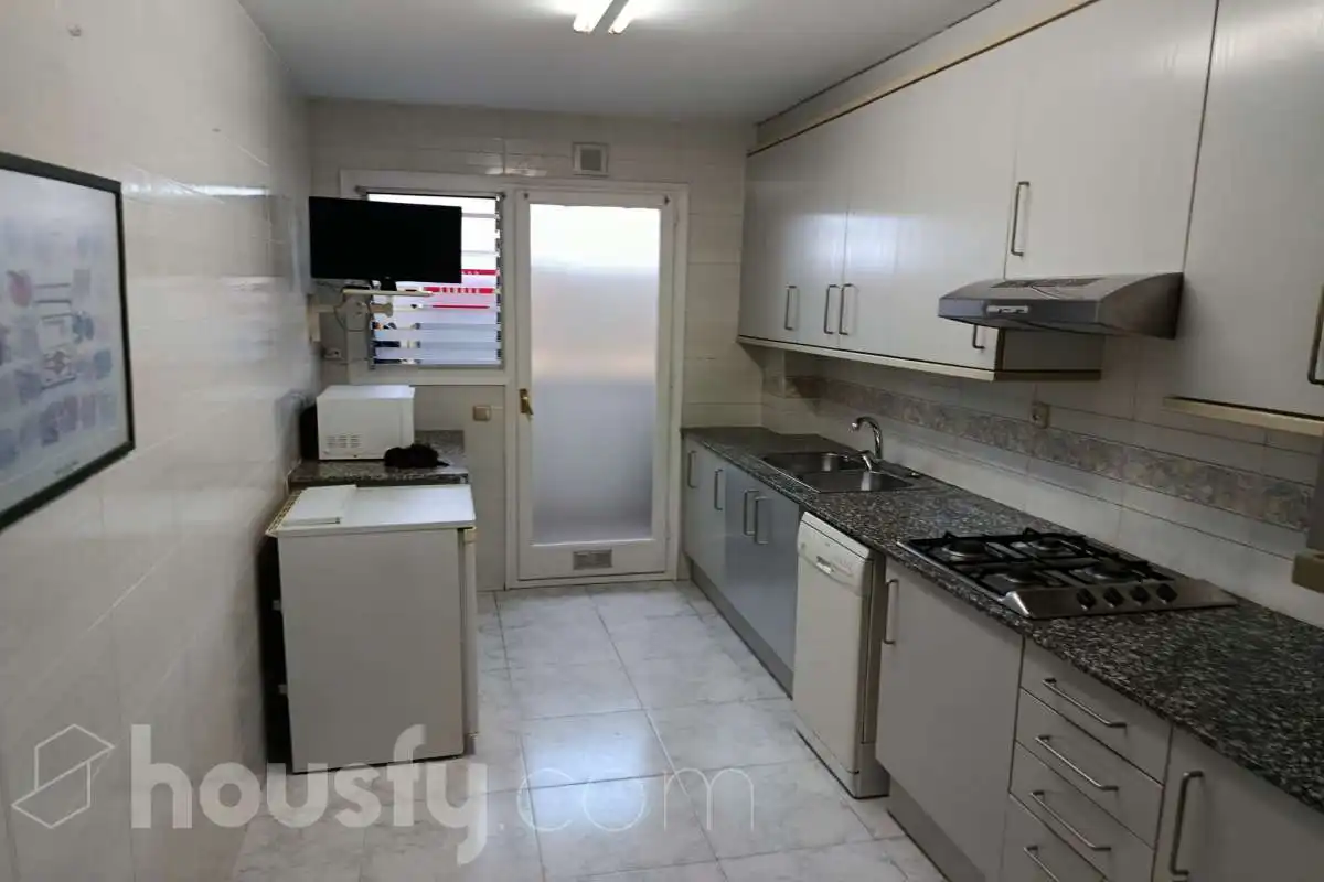 Àtic de lloguer a Carrer del Marquès de Monistrol, Sant Joan - TV3