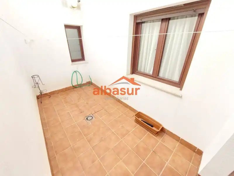 Vista exterior de Piso en venta en Fernán-Núñez con Amueblado