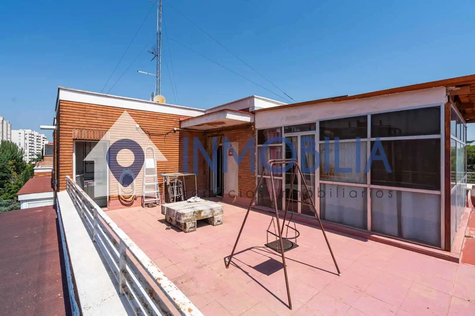 Terraza de Ático en venta en Madrid con Calefacción y Terraza