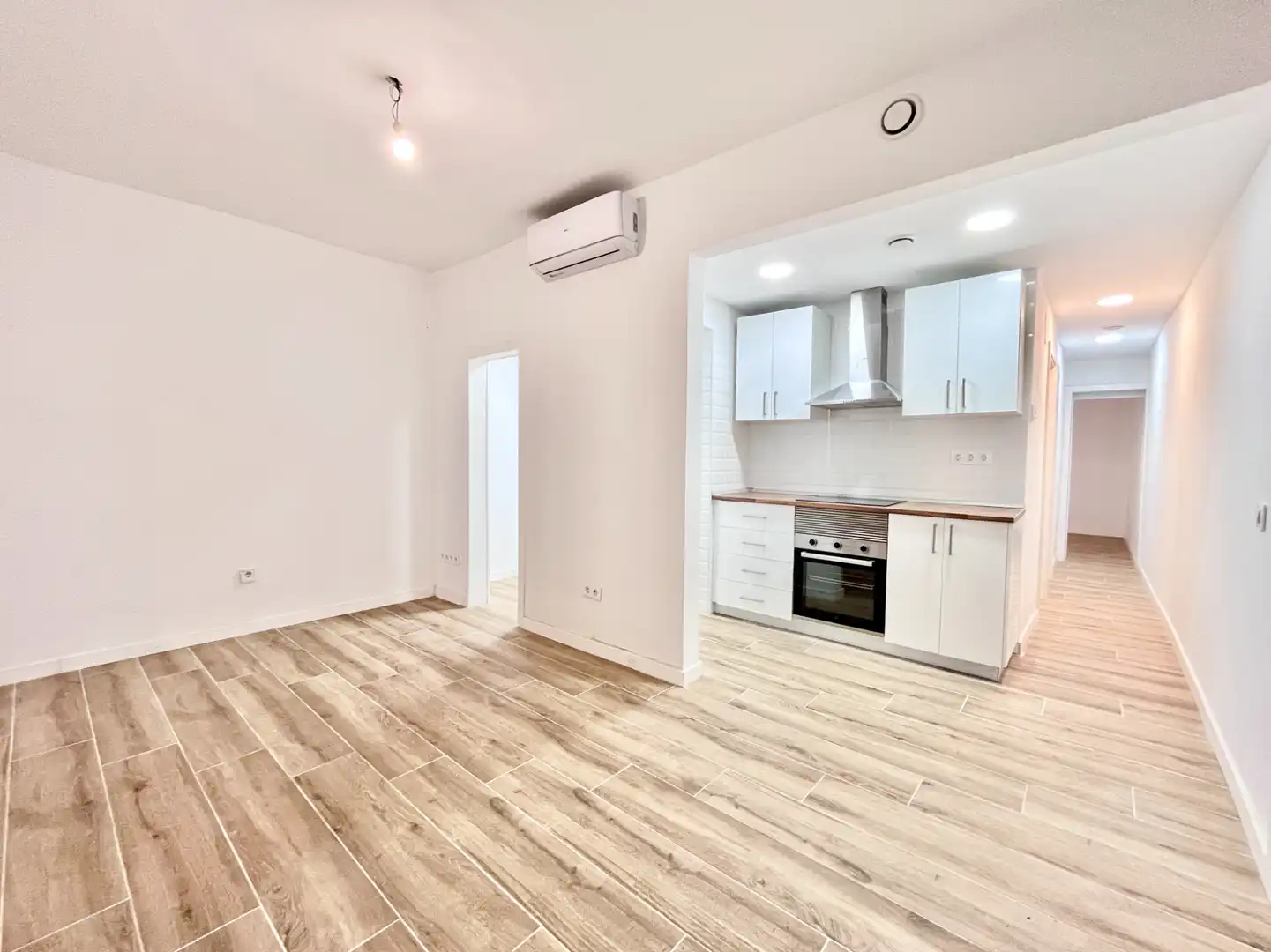 Cocina de Piso en venta en Barcelona con Aire acondicionado, Calefacción y Terraza