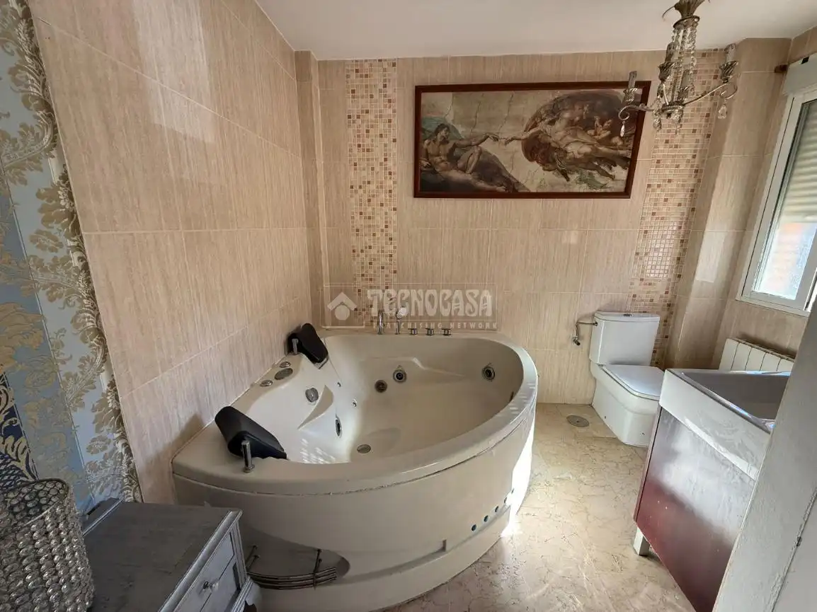 Baño de Casa o chalet en venta en Martos con Aire acondicionado y Calefacción