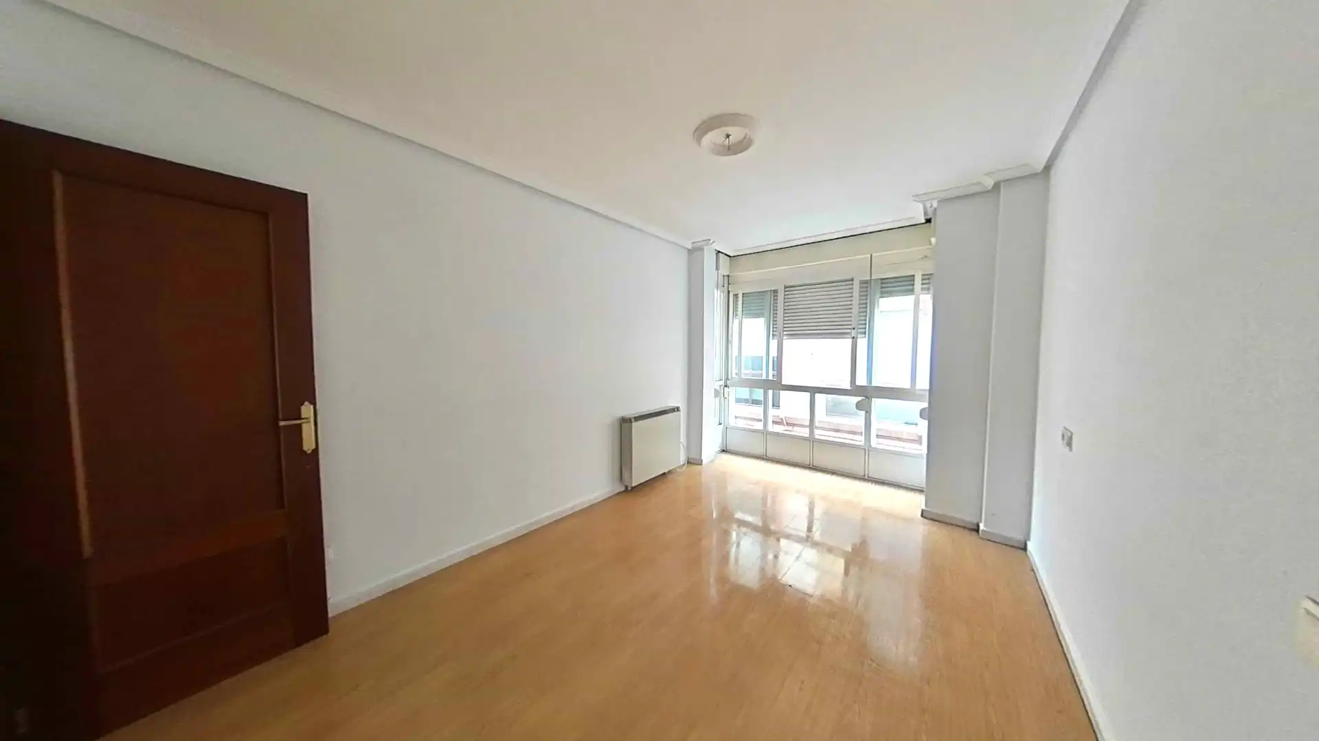 Schlafzimmer von Wohnung zum Verkauf in Benavente mit Heizung, Ofen und Balkon
