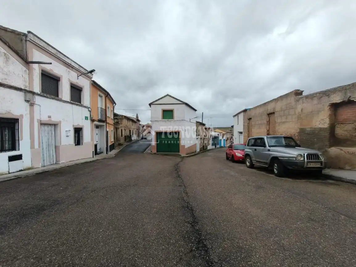 Vista exterior de Casa o chalet en venta en Siete Iglesias de Trabancos