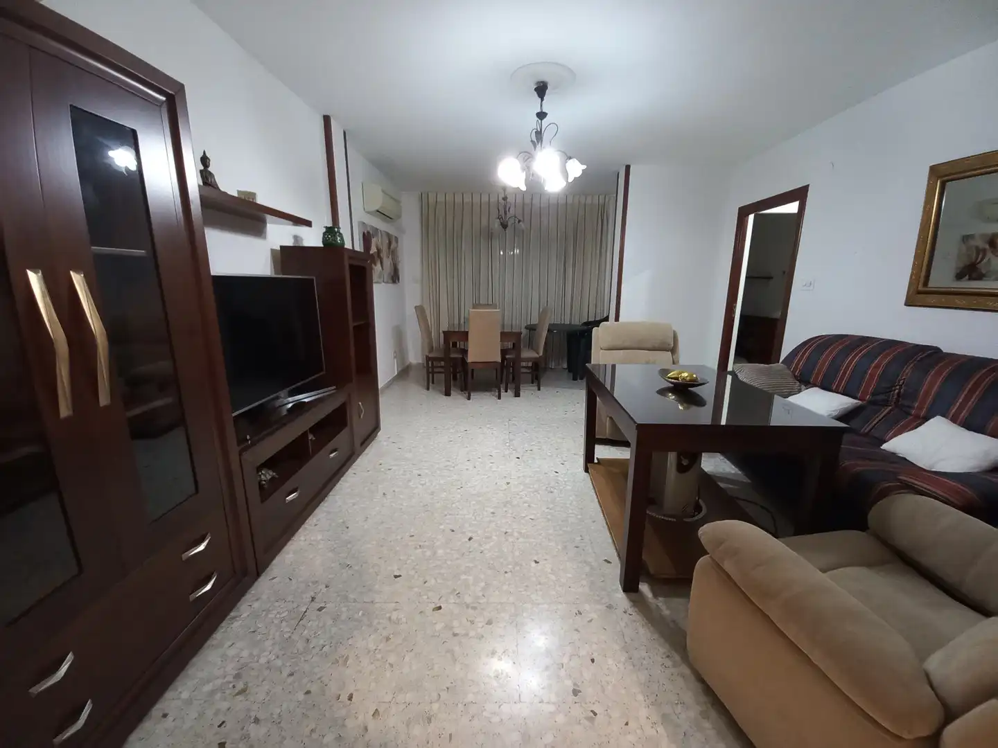 Sala d'estar de Pis per a compartir en Úbeda amb Aire condicionat, Moblat i Forn