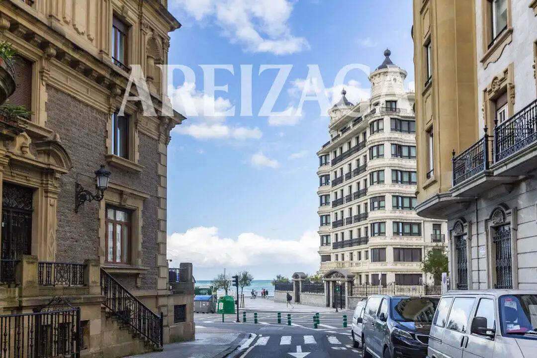 Vista exterior de Piso en venta en Donostia - San Sebastián  con Calefacción y Balcón