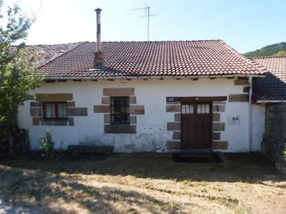 Exterior view of House or chalet for sale in Merindad de Sotoscueva  with Furnished