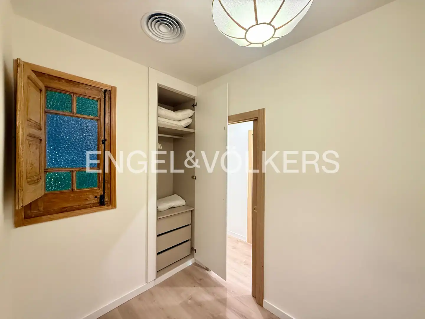 Bedroom of Flat for rent in Barcelona  with Air Conditioner, Heating and Parquet flooring