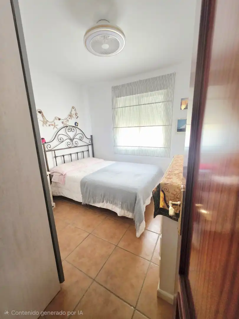 Habitación de Casa adosada en venta en Tarifa con Aire acondicionado, Jardín privado y Terraza