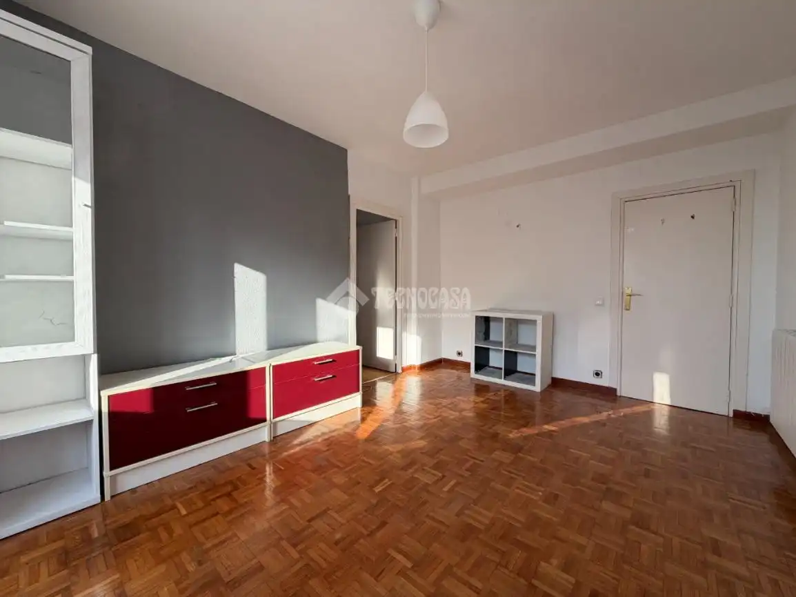 Piso con terraza en venta en Latina, imagen 3
