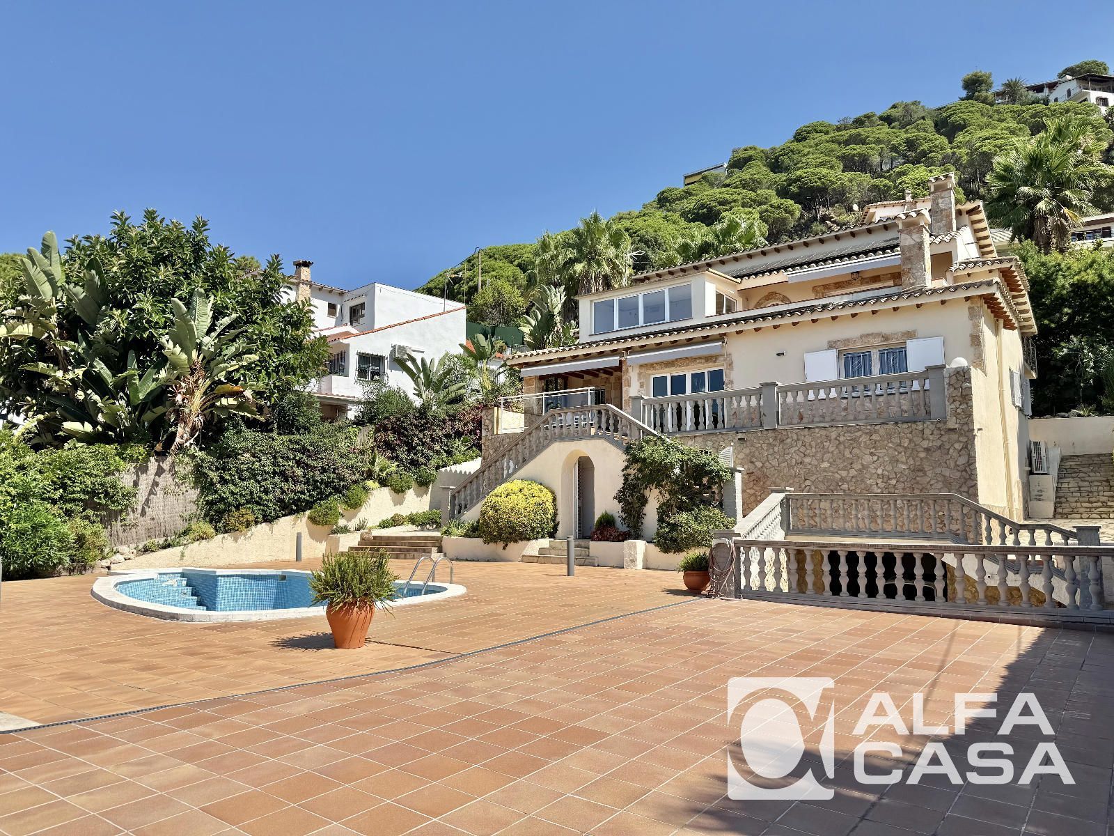 Vista exterior de Casa o xalet en venda en Lloret de Mar amb Calefacció, Parquet i Terrassa