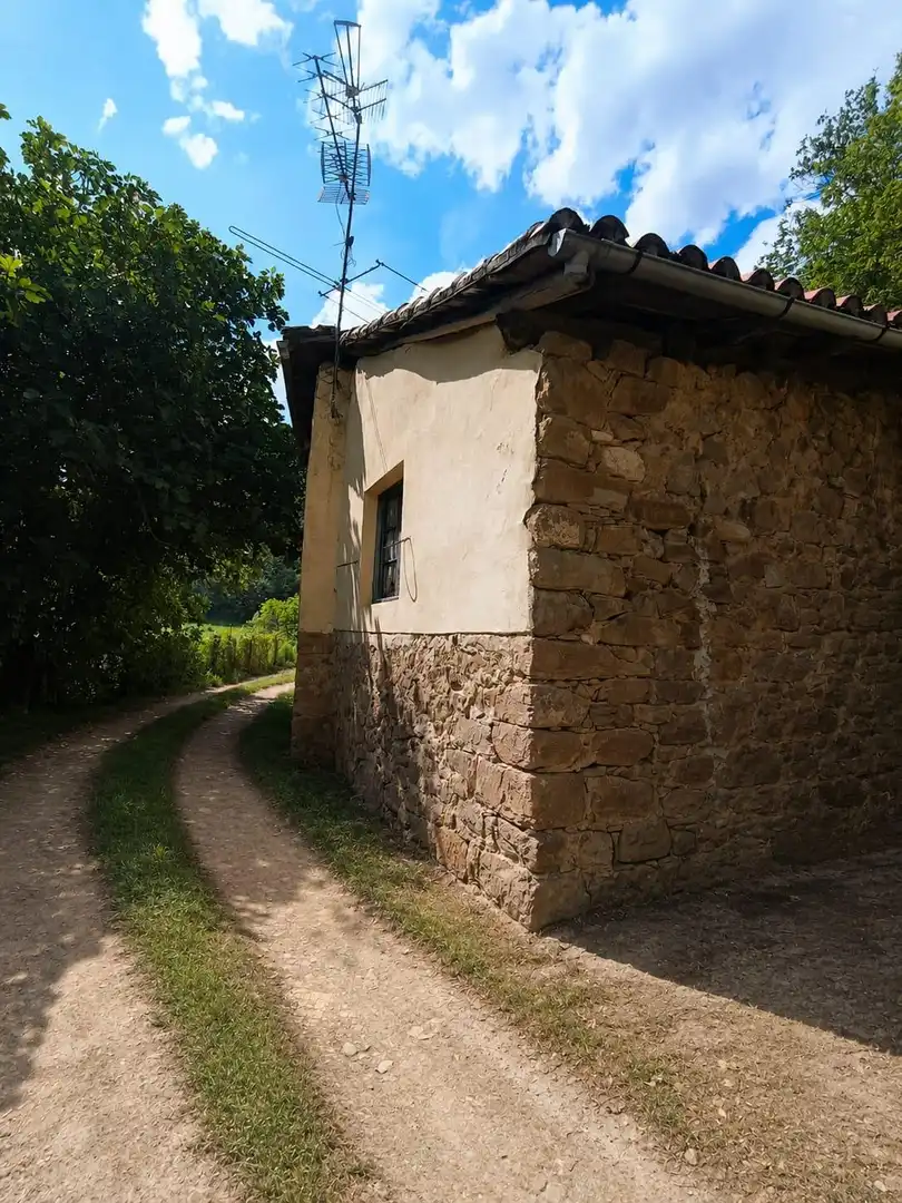 Vista exterior de Casa o xalet en venda en Lena