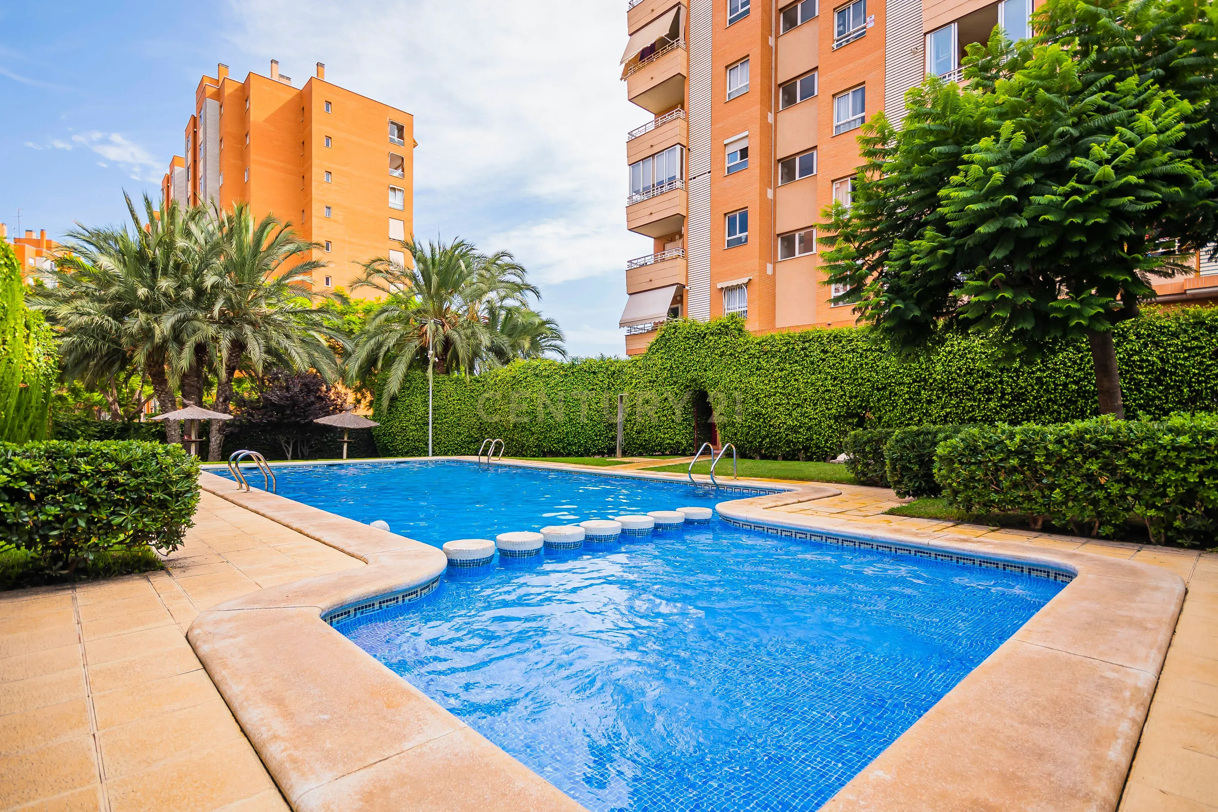Piscina de Piso en venta en Alicante / Alacant con Aire acondicionado, Jardín privado y Trastero