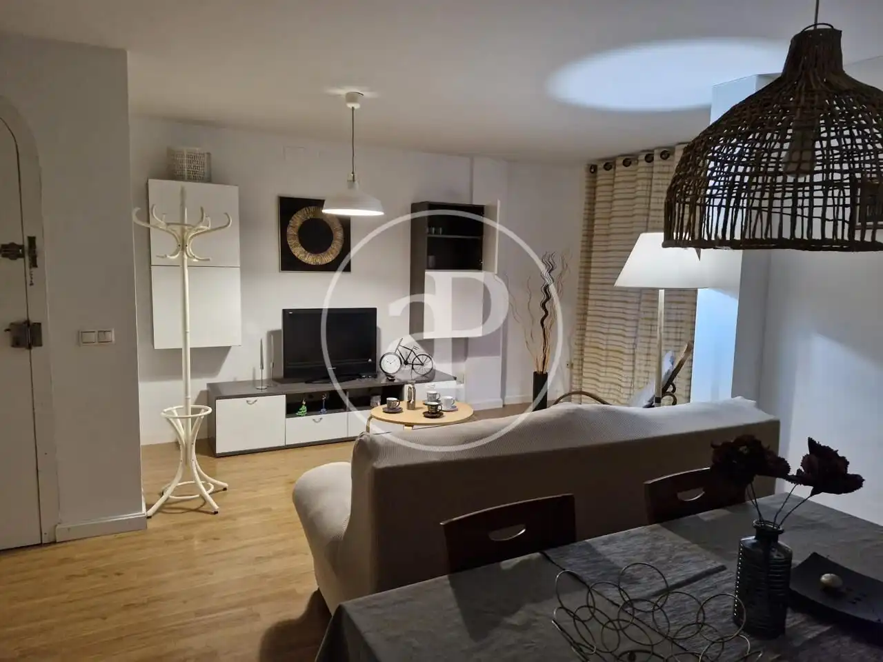 Sala d'estar de Pis de lloguer en Valencia amb Aire condicionat, Calefacció i Moblat
