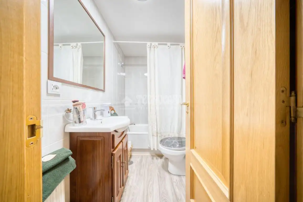 Baño de Piso en venta en Valladolid con Aire acondicionado, Calefacción y Trastero